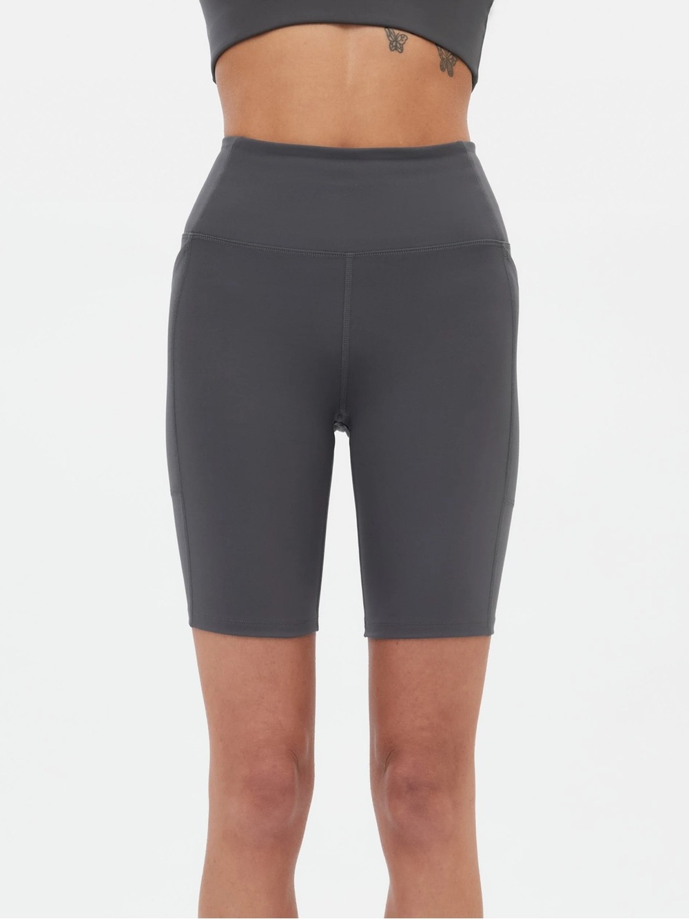GIRLFRIEND COLLECTIVE High Waist Bike Shorts in Moon Size Small